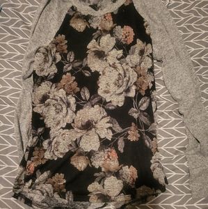 Floral top size Small